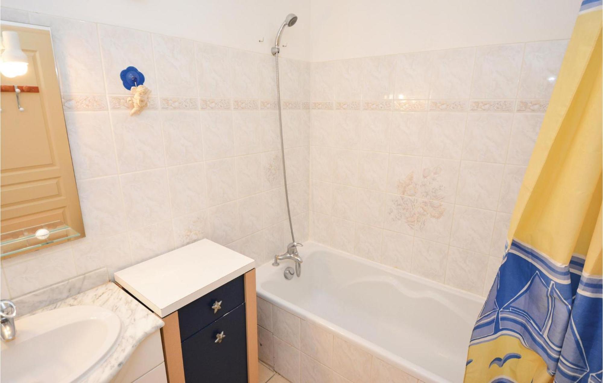 3 Bedroom Beautiful Home In Pignan Екстер'єр фото